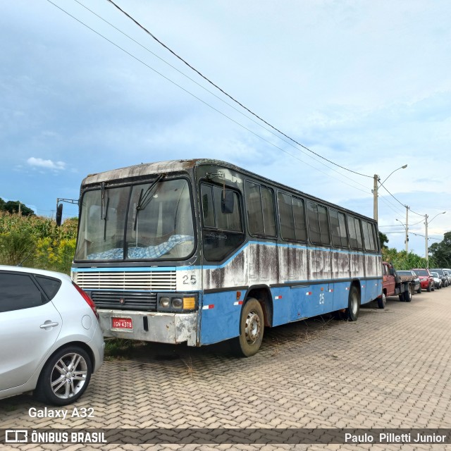 Ônibus Particulares  na cidade de Bento Gonçalves, Rio Grande do Sul, Brasil, por Paulo  Pilletti Junior. ID da foto: 11918744.