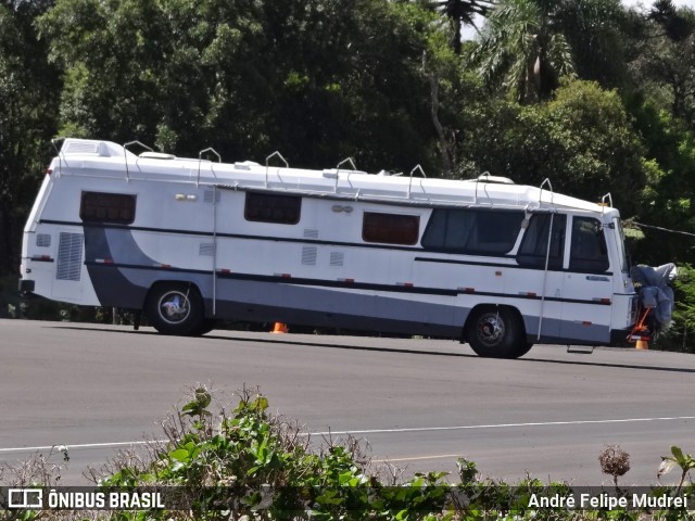Motorhomes 2J78 na cidade de Fernandes Pinheiro, Paraná, Brasil, por André Felipe Mudrei. Número da foto: #11920284.