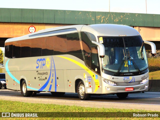 STP Locadora 1021 na cidade de São José dos Campos, São Paulo, Brasil, por Robson Prado. ID da foto: 11922181.