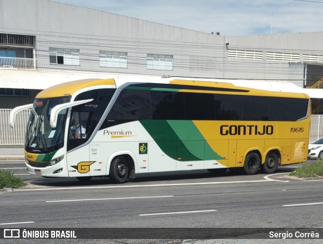 Empresa Gontijo de Transportes 19615 na cidade de Vila Velha, Espírito Santo, Brasil, por Sergio Corrêa. ID da foto: 11927424.