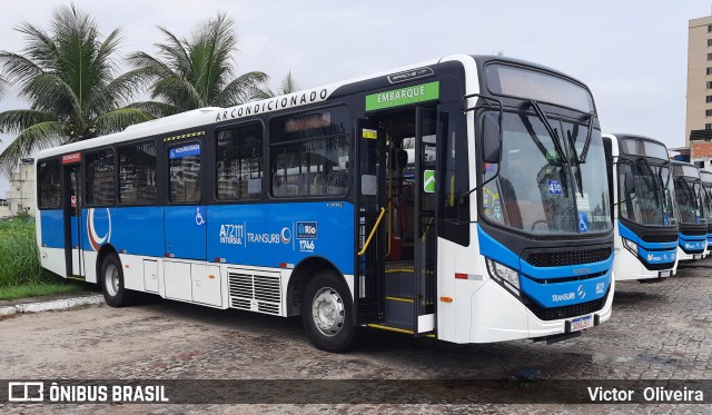 Transurb A72111 na cidade de Rio de Janeiro, Rio de Janeiro, Brasil, por Victor  Oliveira. Número da foto: #11926987.