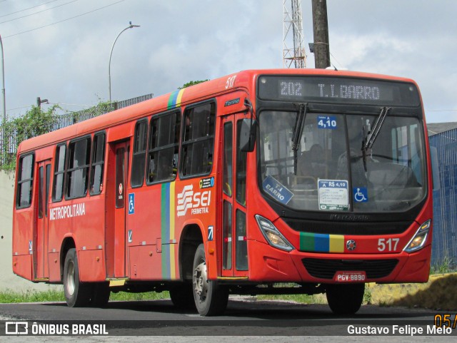 Empresa Metropolitana 517 na cidade de Recife, Pernambuco, Brasil, por Gustavo Felipe Melo. ID da foto: 11930262.