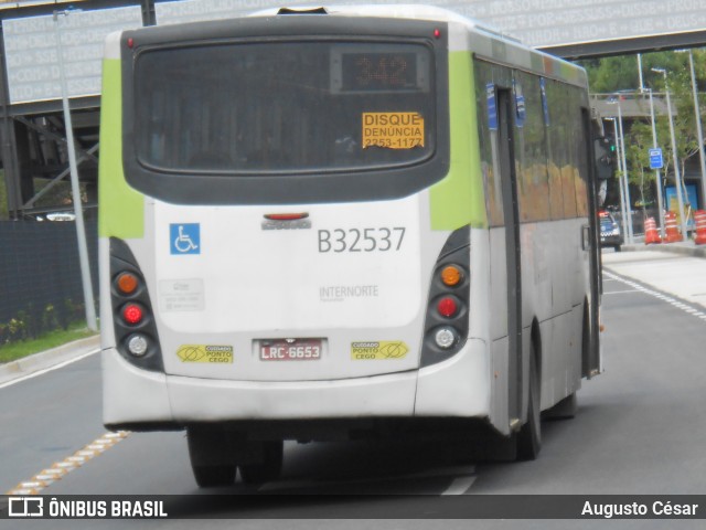 Viação Pavunense B32537 na cidade de Rio de Janeiro, Rio de Janeiro, Brasil, por Augusto César. Número da foto: #11987319.