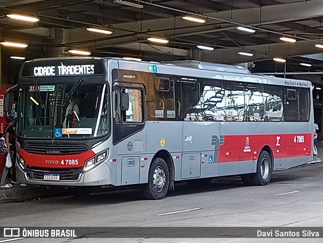 Pêssego Transportes 4 7085 na cidade de São Paulo, São Paulo, Brasil, por Davi Santos Silva. Número da foto: #12010281.