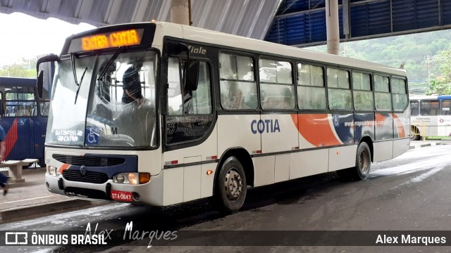 Auto Viação Bragança Metropolitana > Viação Raposo Tavares 2297 na cidade de Cotia, São Paulo, Brasil, por Alex Marques. Número da foto: #12013011.