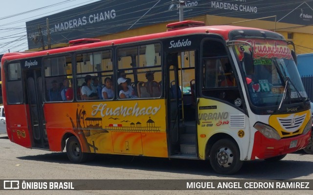 Empresa de Transportes Huanchaco 29 na cidade de Trujillo, Trujillo, La Libertad, Peru, por MIGUEL ANGEL CEDRON RAMIREZ. ID da foto: 12010172.