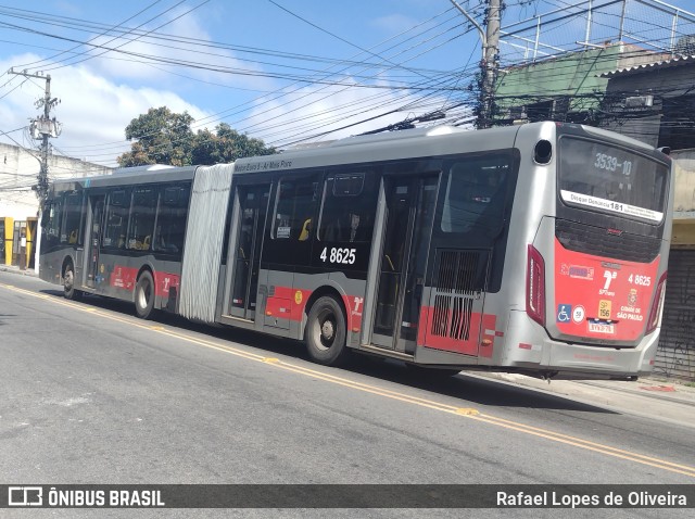 Express Transportes Urbanos Ltda 4 8625 na cidade de São Paulo, São Paulo, Brasil, por Rafael Lopes de Oliveira. ID da foto: 12010844.