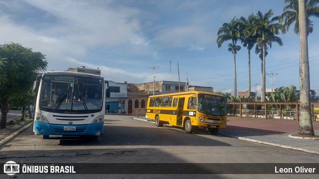 Escolares 0386 na cidade de Agrestina, Pernambuco, Brasil, por Leon Oliver. Número da foto: #12014760.
