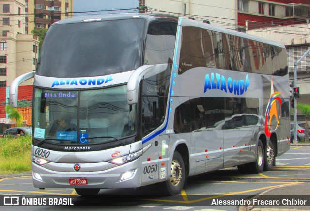 Alta Onda Turismo 0050 na cidade de Curitiba, Paraná, Brasil, por Alessandro Fracaro Chibior. ID da foto: 12013809.