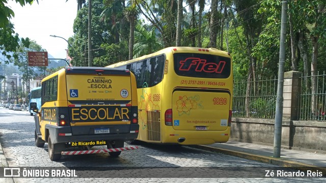 Prefeitura Municipal de Petrópolis ESCOLAR RKT4G46 na cidade de Petrópolis, Rio de Janeiro, Brasil, por Zé Ricardo Reis. Número da foto: #12014584.
