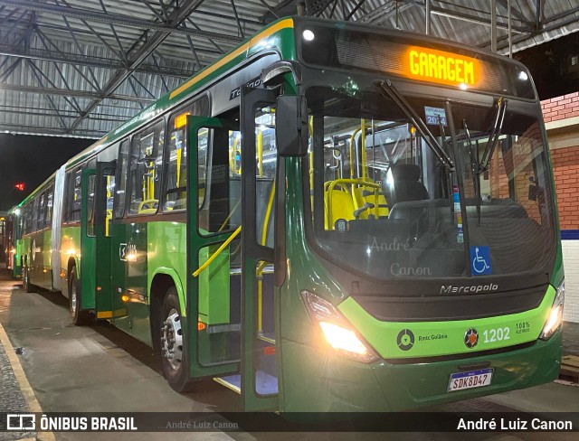 Metrobus 1202 na cidade de Goiânia, Goiás, Brasil, por André Luiz Canon. ID da foto: 12015649.