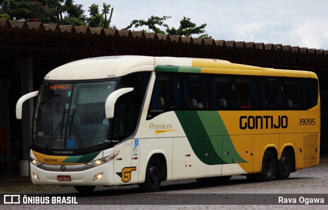 Empresa Gontijo de Transportes 19095 na cidade de Vitória da Conquista, Bahia, Brasil, por Rava Ogawa. ID da foto: 12014162.