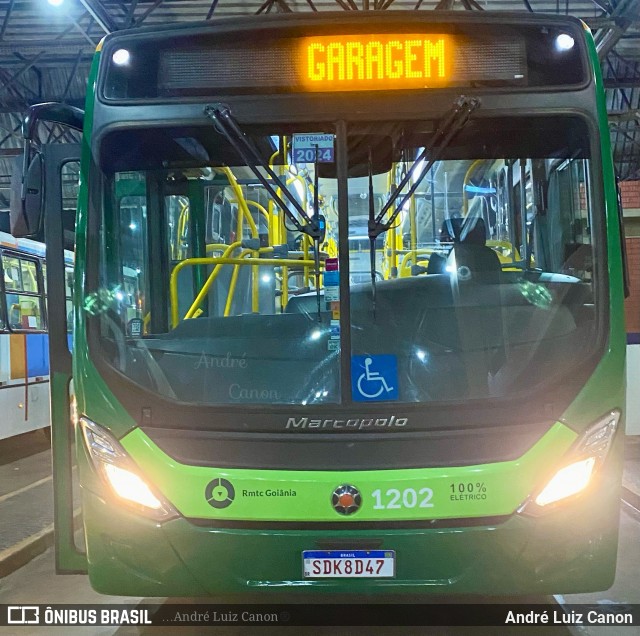 Metrobus 1202 na cidade de Goiânia, Goiás, Brasil, por André Luiz Canon. ID da foto: 12015630.