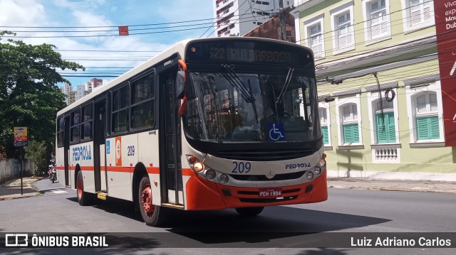 Empresa Pedrosa 209 na cidade de Recife, Pernambuco, Brasil, por Luiz Adriano Carlos. ID da foto: 12017780.