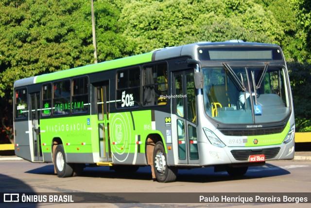 Viação Garcia 8945 na cidade de Londrina, Paraná, Brasil, por Paulo Henrique Pereira Borges. Número da foto: #12017928.