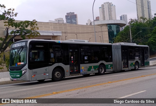 Via Sudeste Transportes S.A. 5 2943 na cidade de São Paulo, São Paulo, Brasil, por Diego Cardoso da Silva. ID da foto: 12016289.