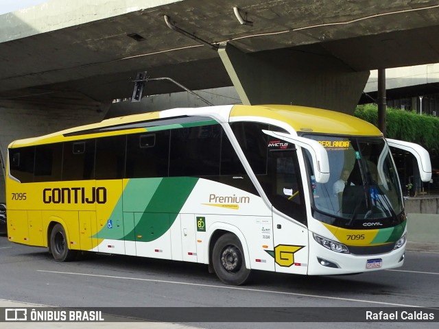 Empresa Gontijo de Transportes 7095 na cidade de Belo Horizonte, Minas Gerais, Brasil, por Rafael Caldas. ID da foto: 12019455.