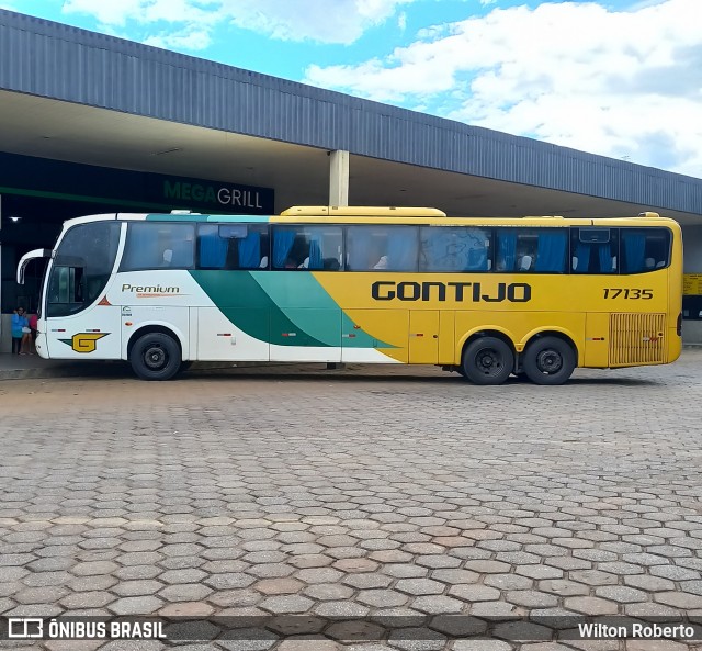 Empresa Gontijo de Transportes 17135 na cidade de Governador Valadares, Minas Gerais, Brasil, por Wilton Roberto. ID da foto: 12020620.