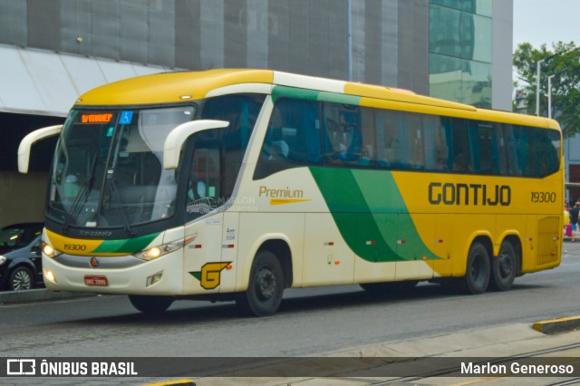 Empresa Gontijo de Transportes 19300 na cidade de Rio de Janeiro, Rio de Janeiro, Brasil, por Marlon Generoso. ID da foto: 12023541.