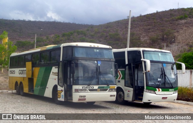 Empresa Gontijo de Transportes 15620 na cidade de Itaobim, Minas Gerais, Brasil, por Maurício Nascimento. ID da foto: 12025419.