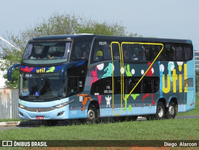 UTIL - União Transporte Interestadual de Luxo 11909 na cidade de Brasília, Distrito Federal, Brasil, por Diego  Alarcon. ID da foto: 12029270.