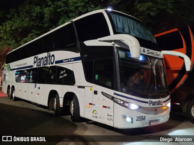 Planalto Transportes 2558 na cidade de São Paulo, São Paulo, Brasil, por Diego  Alarcon. ID da foto: 12029189.