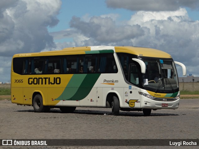 Empresa Gontijo de Transportes 7065 na cidade de Vitória da Conquista, Bahia, Brasil, por Luygi Rocha. ID da foto: 12028081.