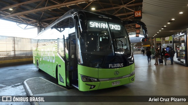 FlixBus TBFD11 na cidade de Santiago, Santiago, Metropolitana de Santiago, Chile, por Ariel Cruz Pizarro. ID da foto: 12028247.