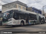 Via Sudeste Transportes S.A. 5 2115 na cidade de São Paulo, São Paulo, Brasil, por Pedro Castro. ID da foto: :id.