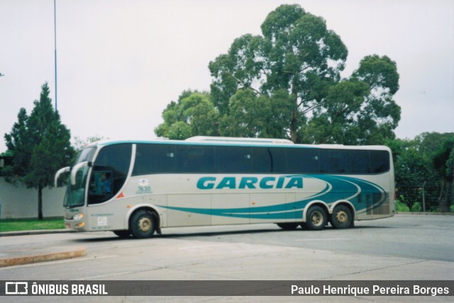 Viação Garcia 7630 na cidade de Curitiba, Paraná, Brasil, por Paulo Henrique Pereira Borges. Número da foto: #12032957.