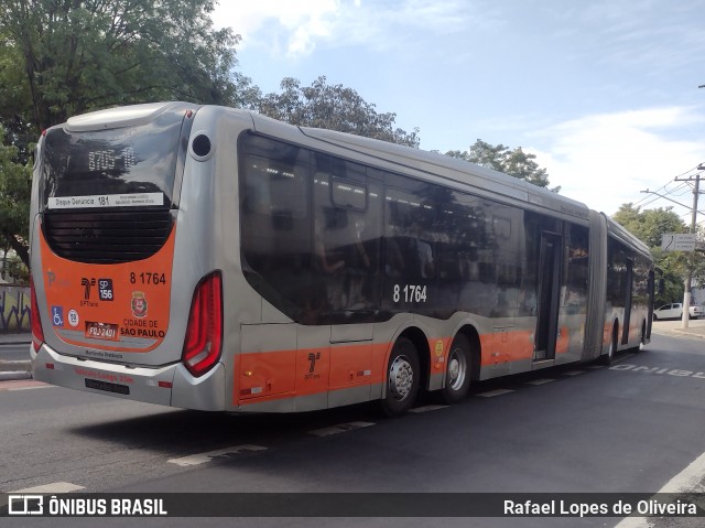 TRANSPPASS - Transporte de Passageiros 8 1764 na cidade de São Paulo, São Paulo, Brasil, por Rafael Lopes de Oliveira. ID da foto: 12031789.