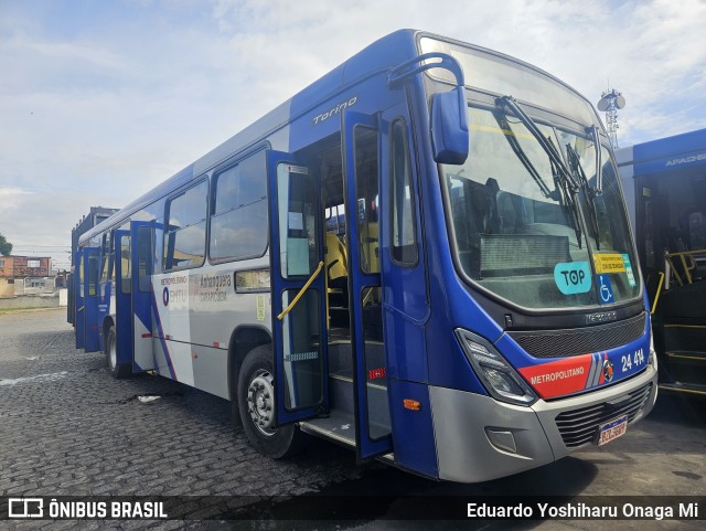 Empresa de Transportes e Turismo Carapicuiba 24.414 na cidade de Santana de Parnaíba, São Paulo, Brasil, por Eduardo Yoshiharu Onaga Mi. ID da foto: 12033047.