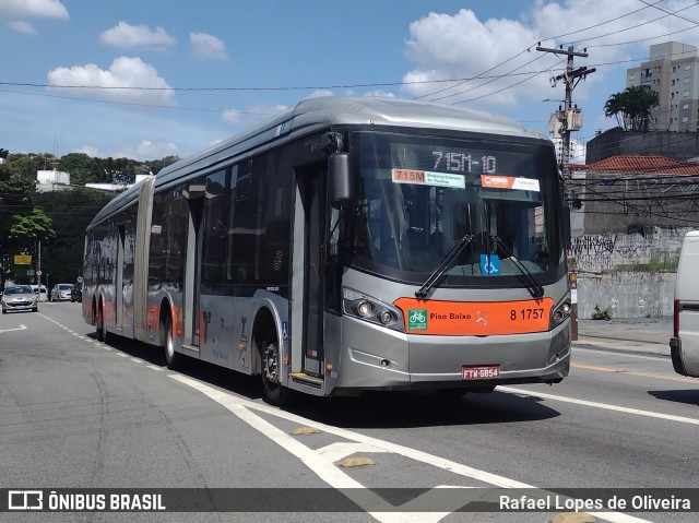 TRANSPPASS - Transporte de Passageiros 8 1757 na cidade de São Paulo, São Paulo, Brasil, por Rafael Lopes de Oliveira. ID da foto: 12031807.