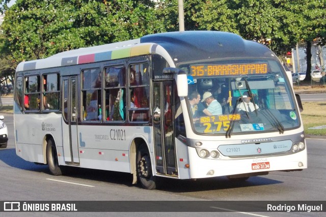 Translitorânea Turística C21021 na cidade de Rio de Janeiro, Rio de Janeiro, Brasil, por Rodrigo Miguel. ID da foto: 12032396.