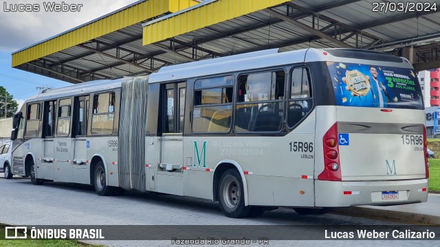 Leblon Transporte de Passageiros 15R96 na cidade de Fazenda Rio Grande, Paraná, Brasil, por Lucas Weber Calizario. ID da foto: 11990596.