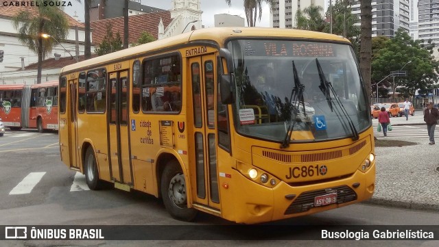 Expresso Azul JC861 na cidade de Curitiba, Paraná, Brasil, por Busologia Gabrielística. ID da foto: 12036557.