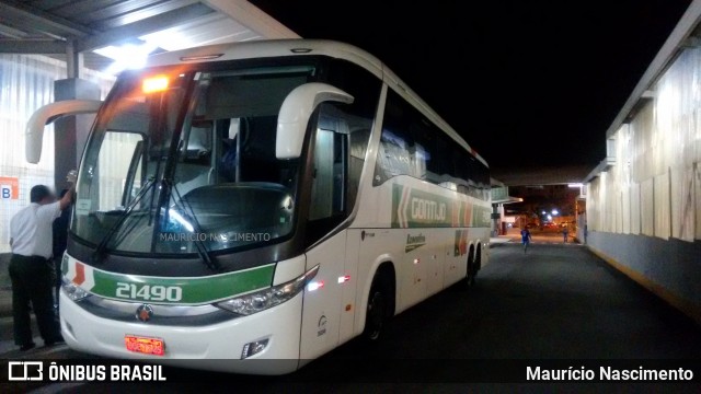 Empresa Gontijo de Transportes 21490 na cidade de Belo Horizonte, Minas Gerais, Brasil, por Maurício Nascimento. ID da foto: 12036679.