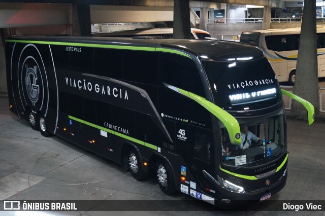 Viação Garcia 98180 na cidade de Curitiba, Paraná, Brasil, por Diogo Viec. Número da foto: #12037168.