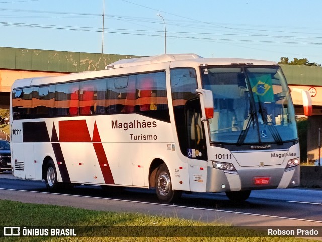 Magalhães Turismo 10111 na cidade de São José dos Campos, São Paulo, Brasil, por Robson Prado. ID da foto: 12038932.