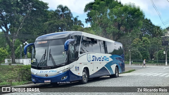 Silva's Rio Turismo e Fretamento RJ 349.004 na cidade de Petrópolis, Rio de Janeiro, Brasil, por Zé Ricardo Reis. Número da foto: #12041091.