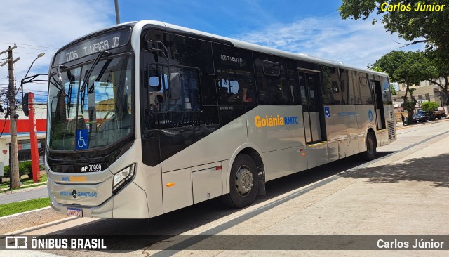 HP Transportes Coletivos 20999 na cidade de Goiânia, Goiás, Brasil, por Carlos Júnior. Número da foto: #12042600.