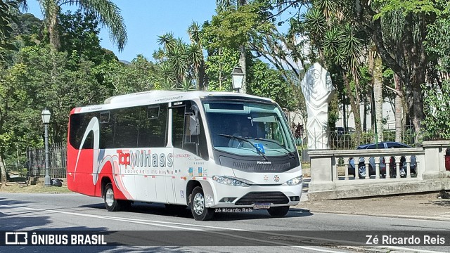 Top Minas Locação e Turismo MZG9E84 na cidade de Petrópolis, Rio de Janeiro, Brasil, por Zé Ricardo Reis. ID da foto: 12041054.