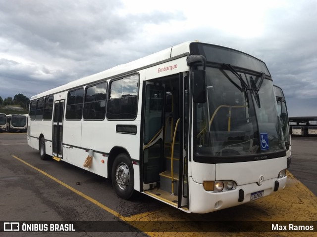 Ônibus Particulares 6183 na cidade de Porto Alegre, Rio Grande do Sul, Brasil, por Max Ramos. Número da foto: #12046502.
