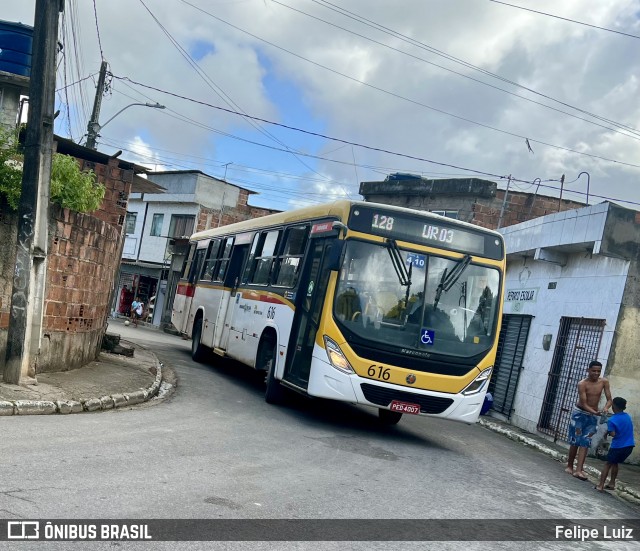 Empresa Metropolitana 616 na cidade de Recife, Pernambuco, Brasil, por Felipe Luiz. ID da foto: 12045611.