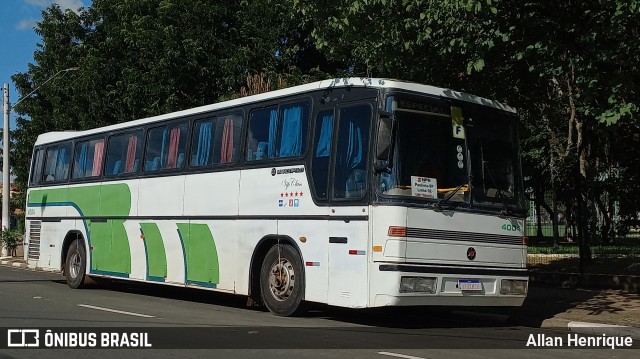 Ônibus Particulares 4004 na cidade de Paulínia, São Paulo, Brasil, por Allan Henrique. Número da foto: #12046731.