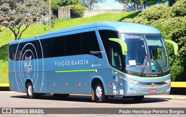 Viação Garcia 8204 na cidade de Londrina, Paraná, Brasil, por Paulo Henrique Pereira Borges. Número da foto: #12049731.