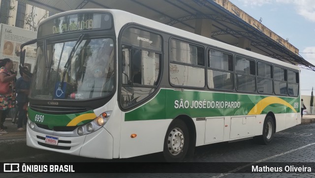 Tuga Turismo 6950 na cidade de São José do Rio Pardo, São Paulo, Brasil, por Matheus Oliveira. Número da foto: #12048501.