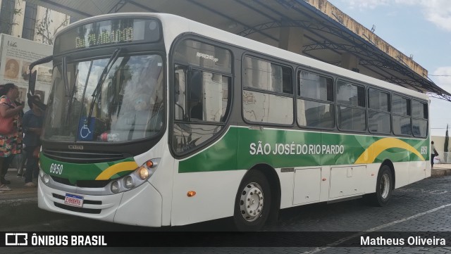 Tuga Turismo 6950 na cidade de São José do Rio Pardo, São Paulo, Brasil, por Matheus Oliveira. ID da foto: 12048501.