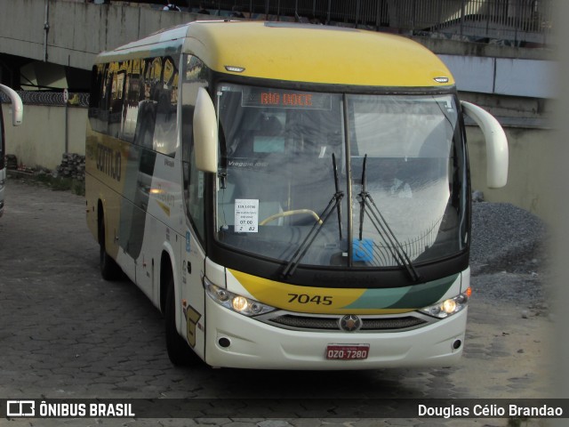 Empresa Gontijo de Transportes 7045 na cidade de Belo Horizonte, Minas Gerais, Brasil, por Douglas Célio Brandao. ID da foto: 12049445.