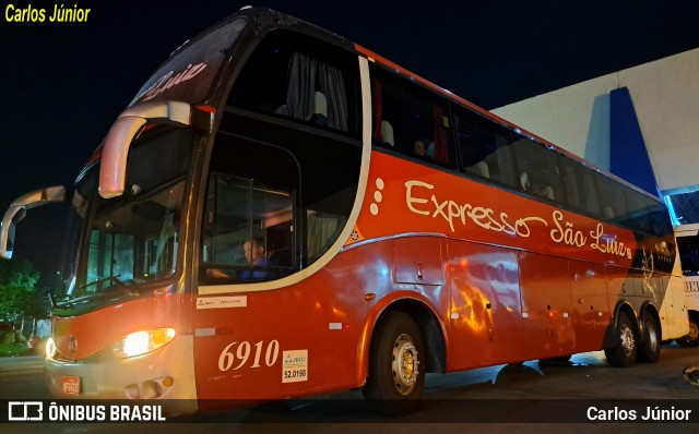 Expresso São Luiz 6910 na cidade de Goiânia, Goiás, Brasil, por Carlos Júnior. ID da foto: 12051079.